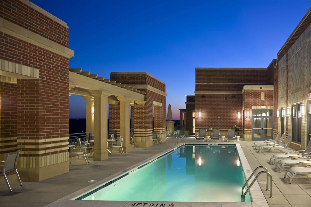 Crystal Quarters Corporate Housing At The Gramercy Arlington Ngoại thất bức ảnh